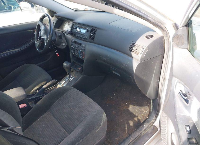 Photo 5 of 2005 Toyota Corolla CE/LE/S (VIN 2T1BR32E35C552646)