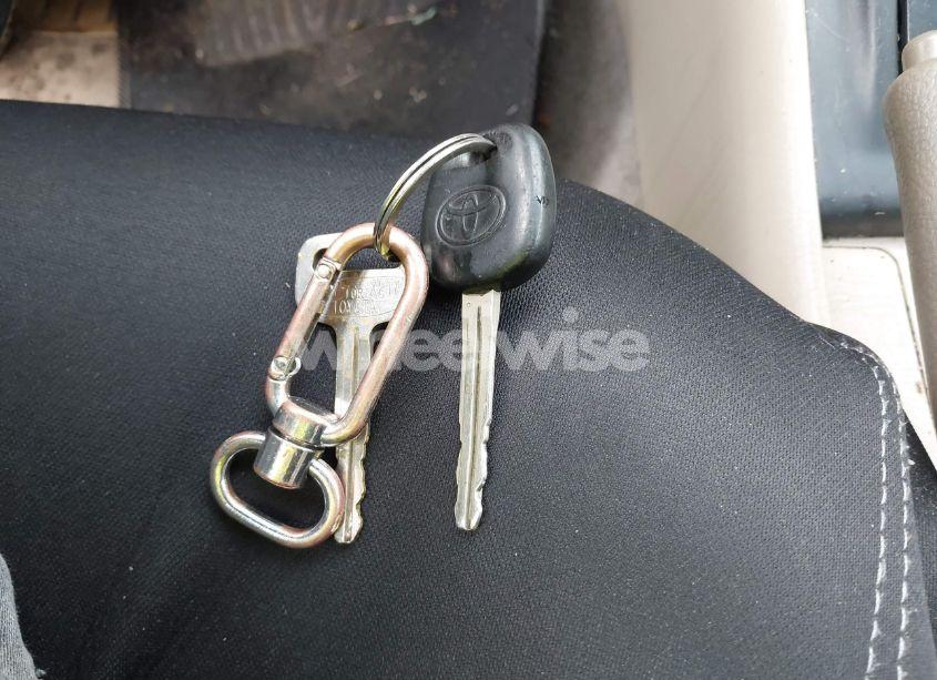 Photo 11 of 2006 Toyota Corolla CE (VIN 2T1BR32E36C624785)