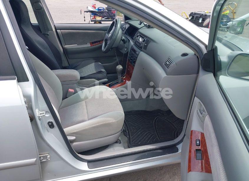 Photo 5 of 2007 Toyota Corolla LE (VIN 2T1BR32E37C787082)