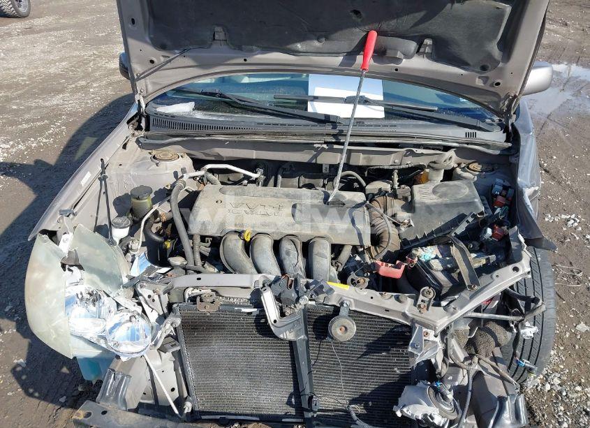 Photo 10 of 2003 Toyota Corolla LE (VIN 2T1BR32E43C096640)