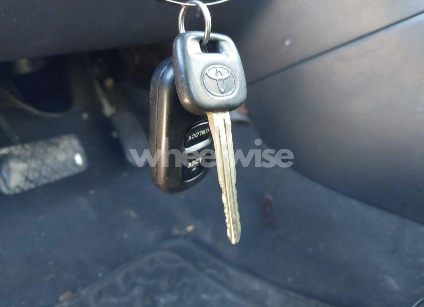 Photo 11 of 2004 Toyota Corolla S (VIN 2T1BR32E44C226661)