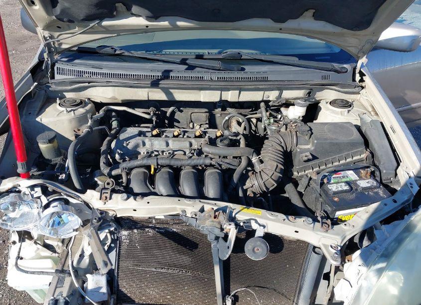 Photo 10 of 2005 Toyota Corolla LE (VIN 2T1BR32E45C321089)