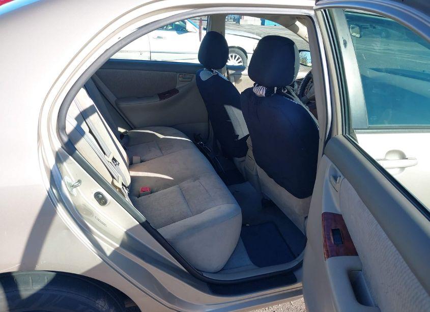 Photo 8 of 2005 Toyota Corolla LE (VIN 2T1BR32E45C321089)