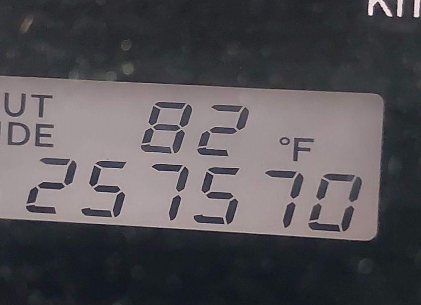 Photo 15 of 2005 Toyota Corolla LE (VIN 2T1BR32E45C325711)