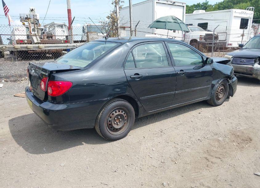Photo 4 of 2005 Toyota Corolla LE (VIN 2T1BR32E45C325711)