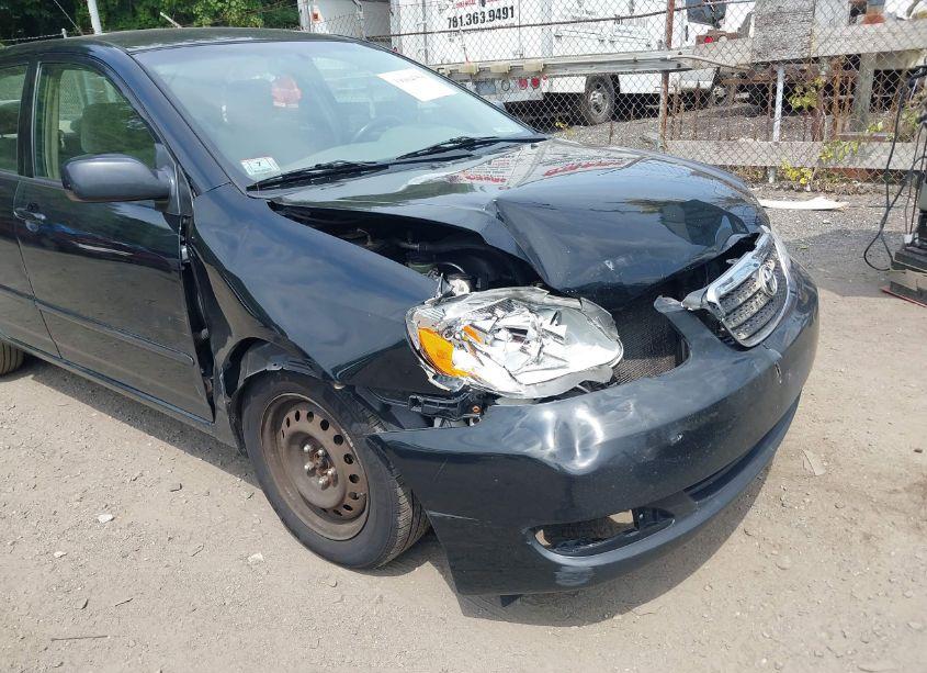 Photo 6 of 2005 Toyota Corolla LE (VIN 2T1BR32E45C325711)