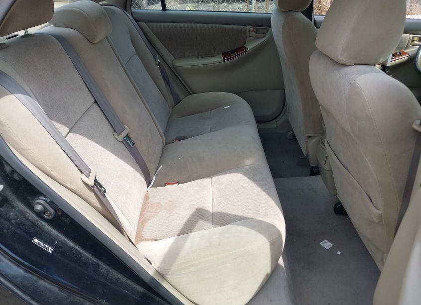 Photo 8 of 2005 Toyota Corolla LE (VIN 2T1BR32E45C325711)