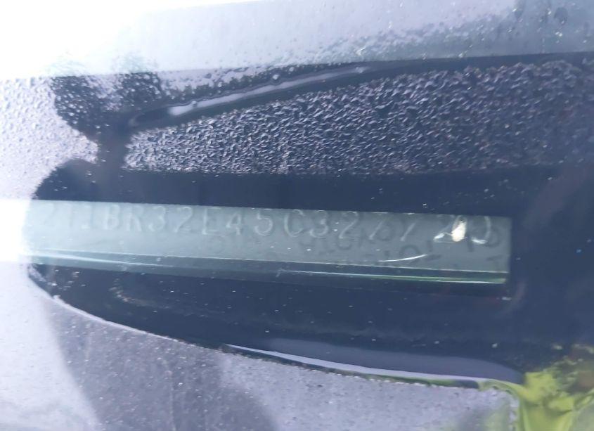 Photo 11 of 2005 Toyota Corolla S (VIN 2T1BR32E45C327720)