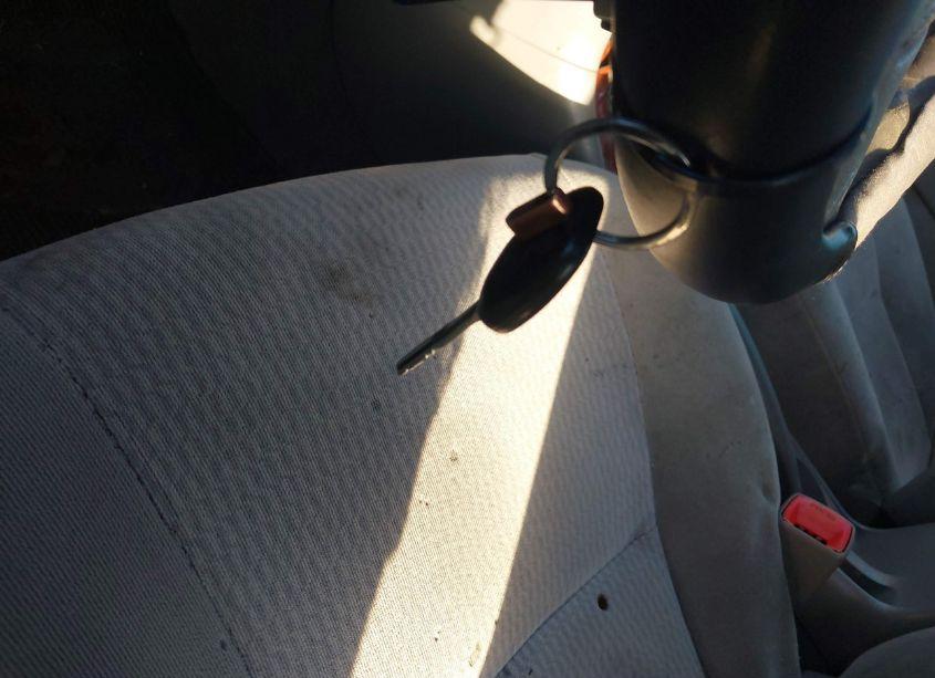 Photo 11 of 2005 Toyota Corolla LE (VIN 2T1BR32E45C406689)