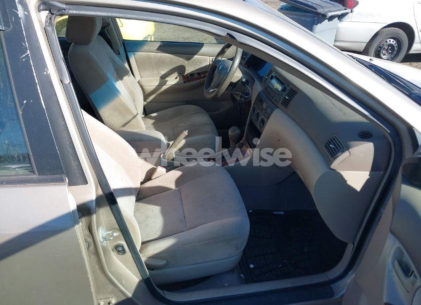 Photo 5 of 2005 Toyota Corolla LE (VIN 2T1BR32E45C485927)