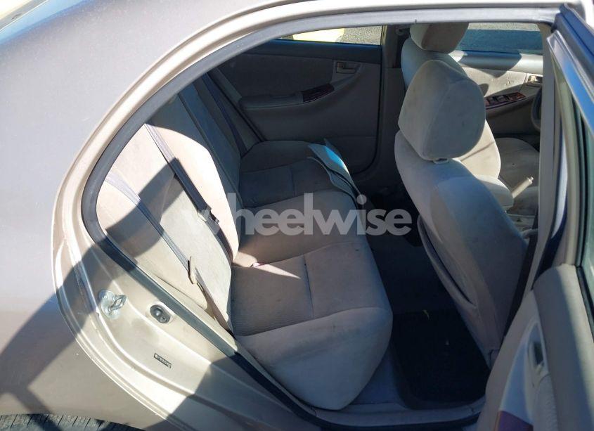 Photo 8 of 2005 Toyota Corolla LE (VIN 2T1BR32E45C485927)