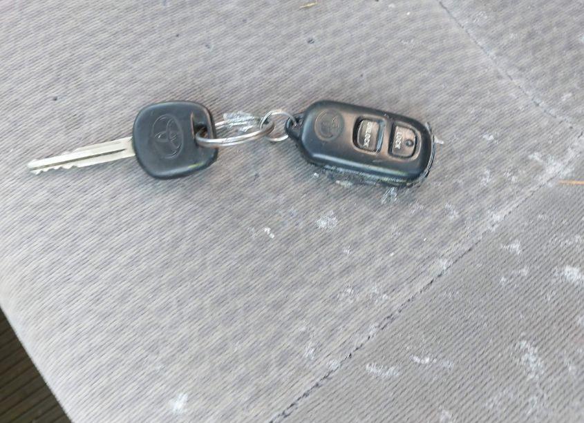 Photo 11 of 2005 Toyota Corolla LE (VIN 2T1BR32E45C491775)