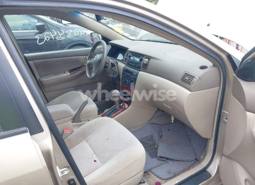 Photo 5 of 2005 Toyota Corolla LE (VIN 2T1BR32E45C553689)