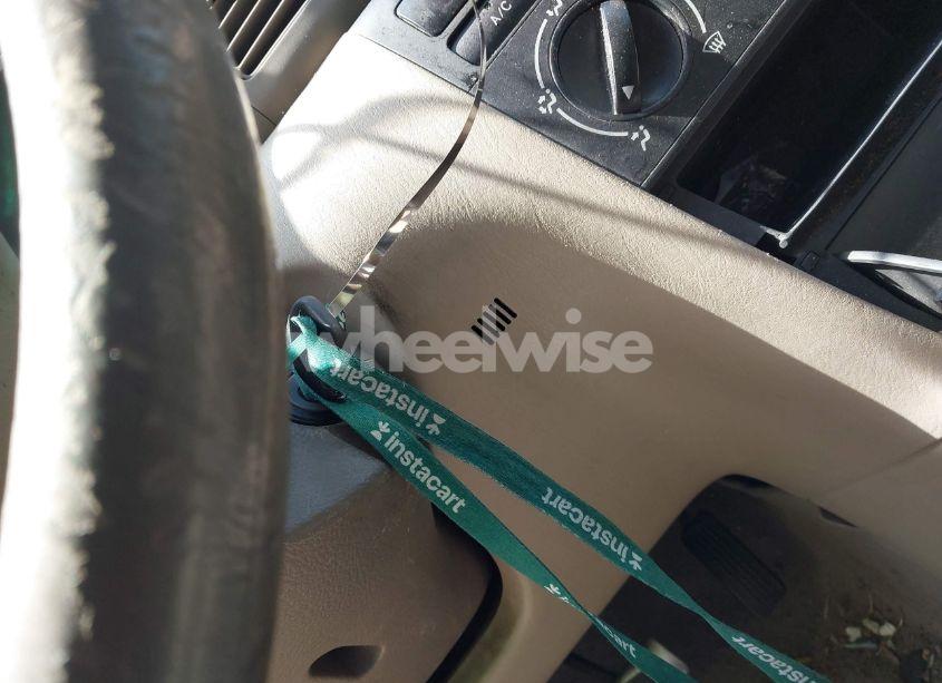 Photo 11 of 2005 Toyota Corolla CE (VIN 2T1BR32E45C554986)