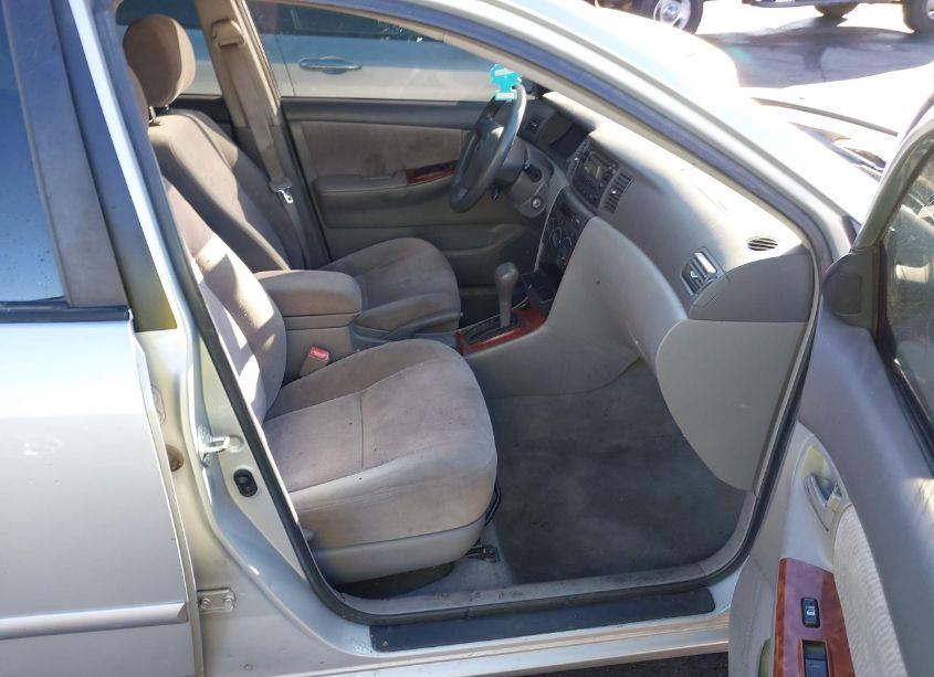 Photo 5 of 2005 Toyota Corolla LE (VIN 2T1BR32E45C558360)