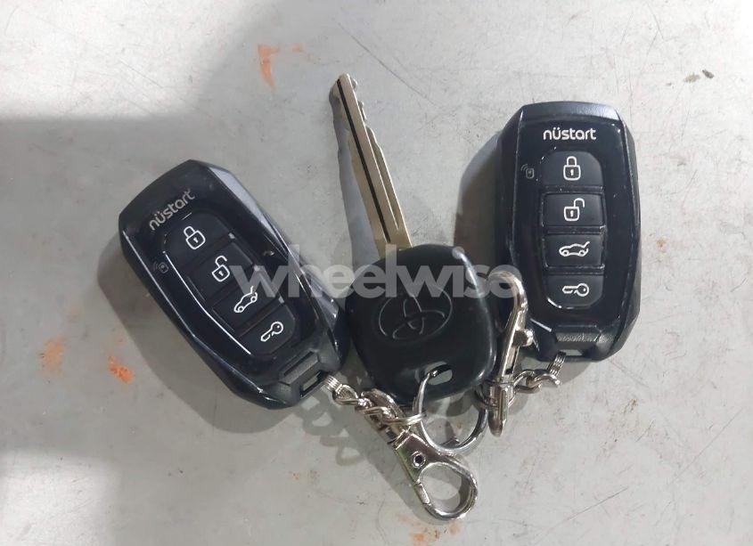 Photo 11 of 2007 Toyota Corolla LE (VIN 2T1BR32E47C843966)