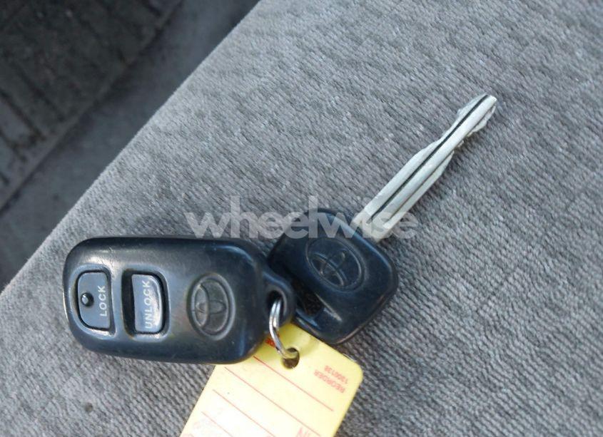 Photo 11 of 2003 Toyota Corolla LE (VIN 2T1BR32E53C077322)