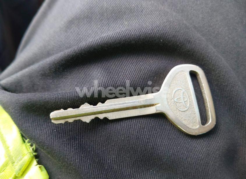 Photo 11 of 2003 Toyota Corolla CE (VIN 2T1BR32E53C153816)