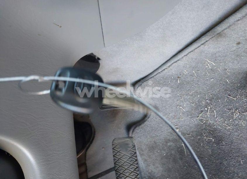 Photo 11 of 2005 Toyota Corolla CE (VIN 2T1BR32E55C416406)