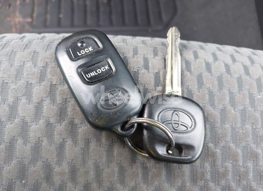 Photo 11 of 2005 Toyota Corolla S (VIN 2T1BR32E55C429172)