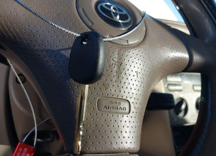 Photo 11 of 2005 Toyota Corolla CE (VIN 2T1BR32E55C461622)