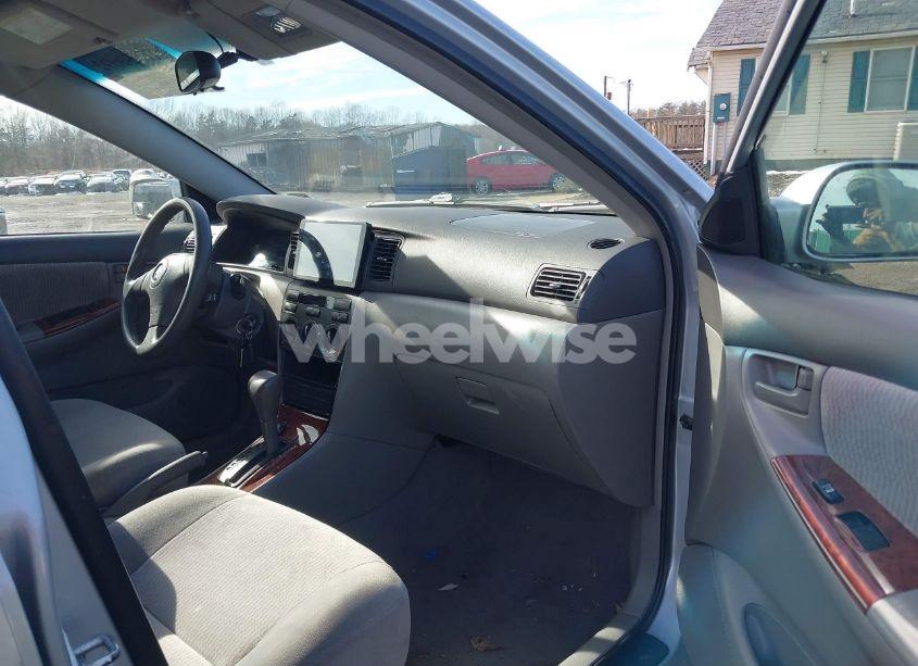 Photo 5 of 2005 Toyota Corolla LE (VIN 2T1BR32E55C474080)