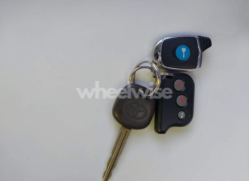 Photo 11 of 2005 Toyota Corolla LE (VIN 2T1BR32E55C497648)