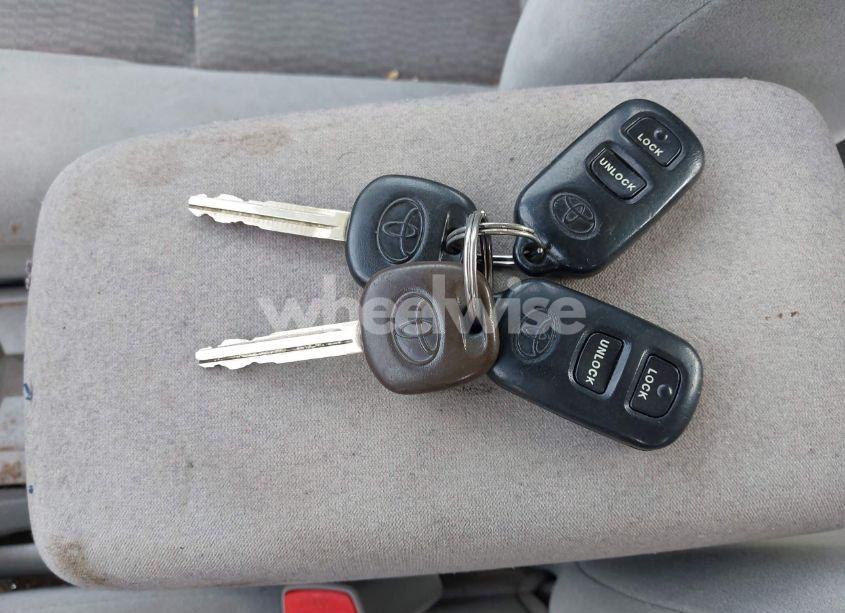 Photo 11 of 2007 Toyota Corolla LE (VIN 2T1BR32E57C842583)