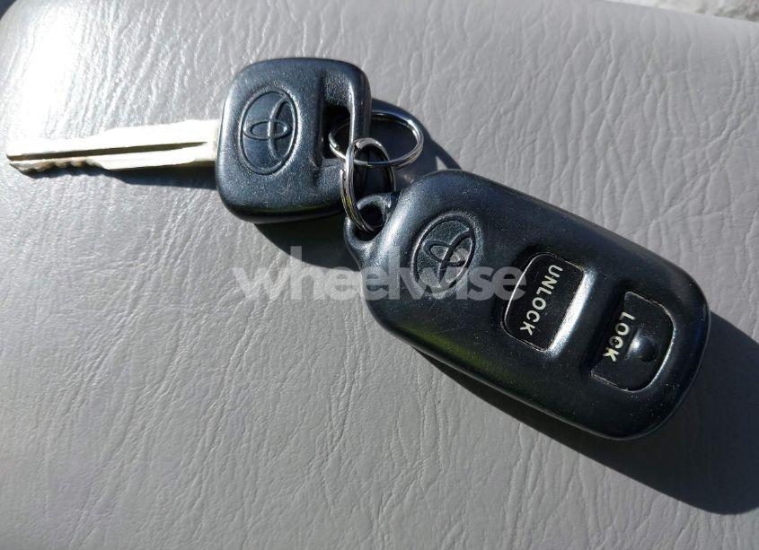 Photo 11 of 2003 Toyota Corolla LE (VIN 2T1BR32E63C005688)