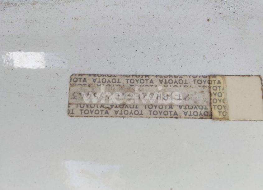 Photo 9 of 2004 Toyota Corolla LE (VIN 2T1BR32E64C235443)