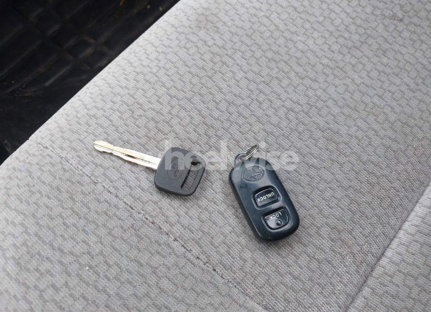 Photo 11 of 2004 Toyota Corolla LE (VIN 2T1BR32E64C281712)