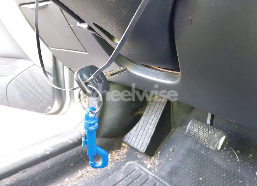 Photo 11 of 2005 Toyota Corolla S (VIN 2T1BR32E65C442559)