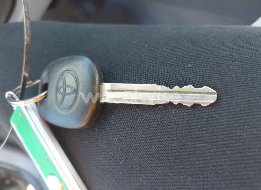 Photo 11 of 2005 Toyota Corolla LE (VIN 2T1BR32E65C485637)