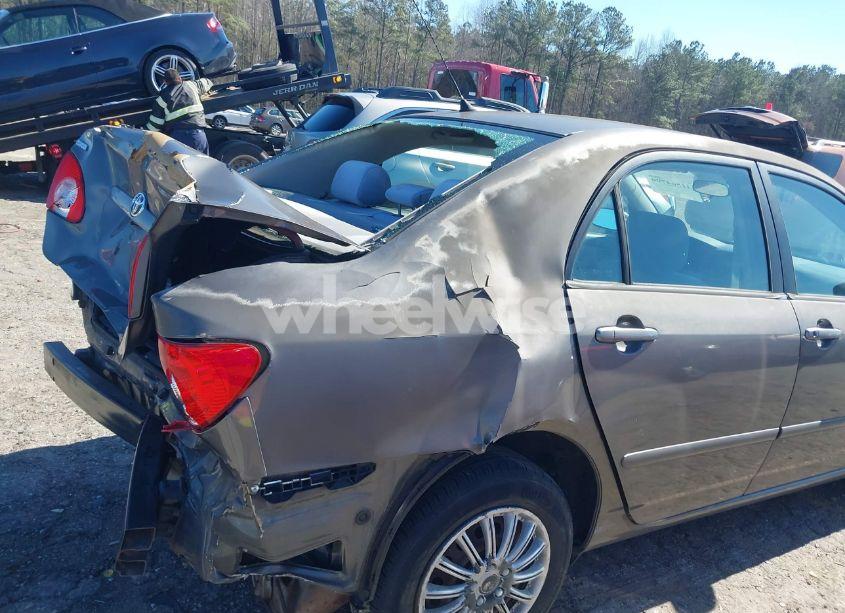 Photo 12 of 2005 Toyota Corolla LE (VIN 2T1BR32E65C485637)