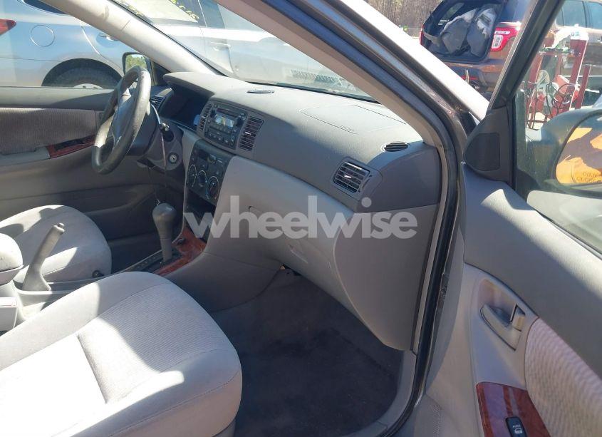 Photo 5 of 2005 Toyota Corolla LE (VIN 2T1BR32E65C485637)