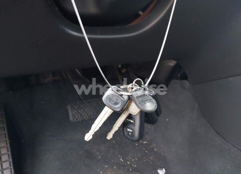 Photo 11 of 2003 Toyota Corolla S (VIN 2T1BR32E73C011760)