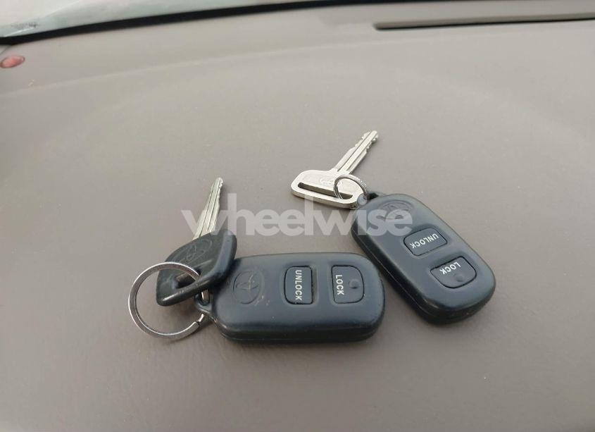 Photo 11 of 2003 Toyota Corolla LE (VIN 2T1BR32E73C100745)