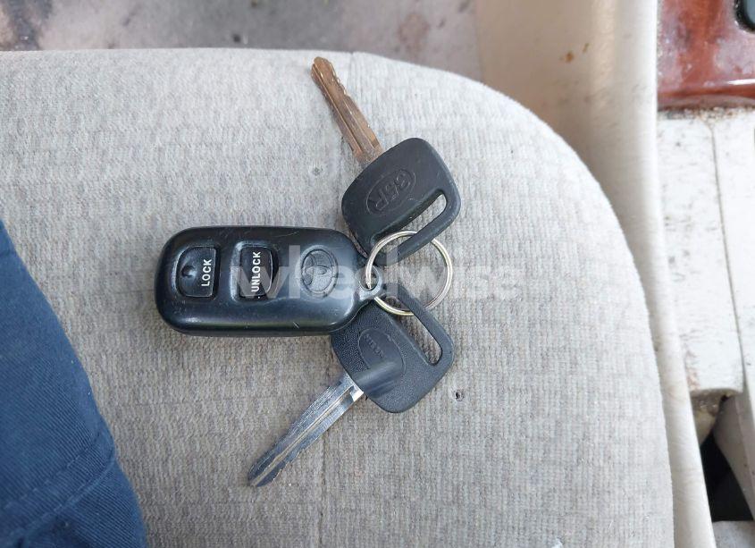 Photo 11 of 2004 Toyota Corolla LE (VIN 2T1BR32E74C174698)