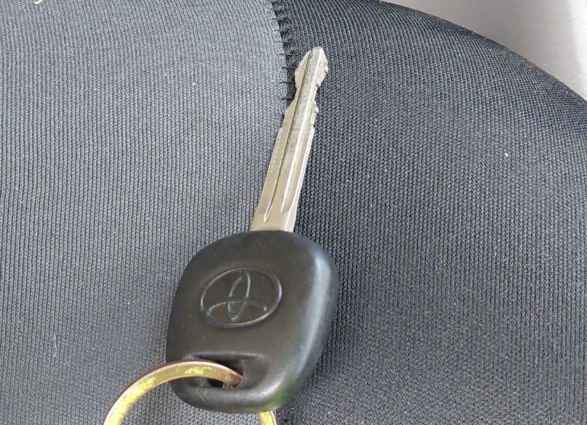 Photo 11 of 2005 Toyota Corolla CE (VIN 2T1BR32E75C366933)