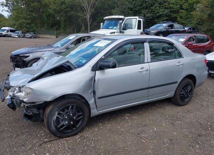 Photo 2 of 2005 Toyota Corolla CE (VIN 2T1BR32E75C366933)