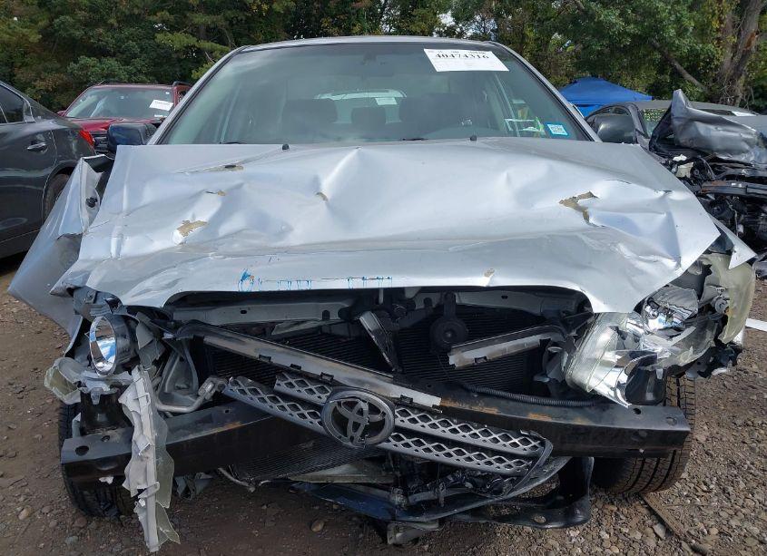 Photo 6 of 2005 Toyota Corolla CE (VIN 2T1BR32E75C366933)