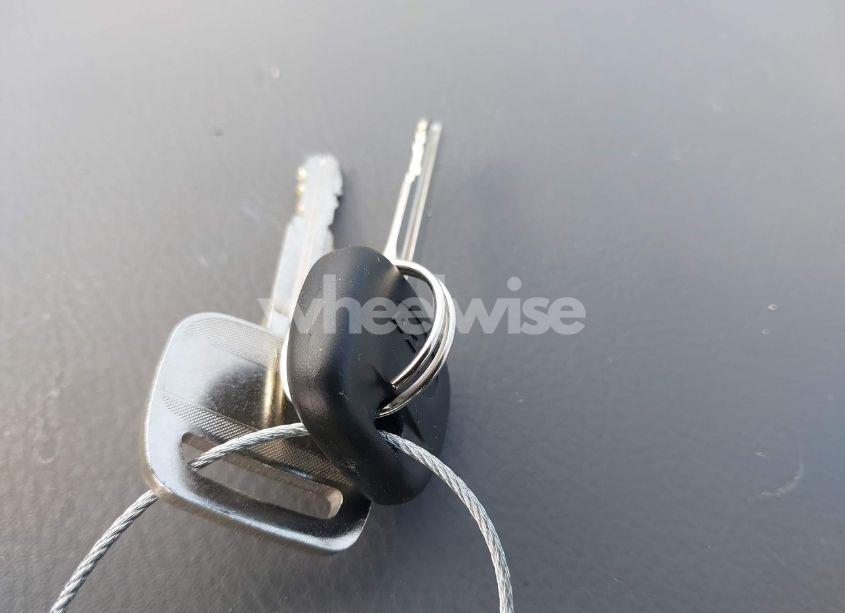 Photo 11 of 2005 Toyota Corolla LE (VIN 2T1BR32E75C413717)