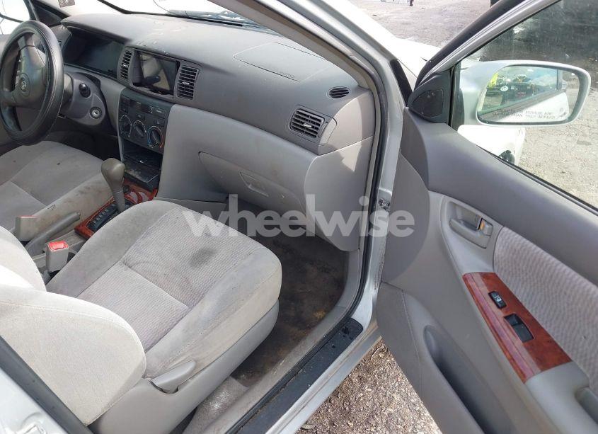 Photo 5 of 2005 Toyota Corolla LE (VIN 2T1BR32E75C413717)