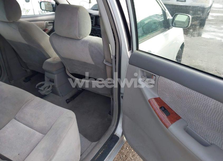 Photo 8 of 2005 Toyota Corolla LE (VIN 2T1BR32E75C413717)