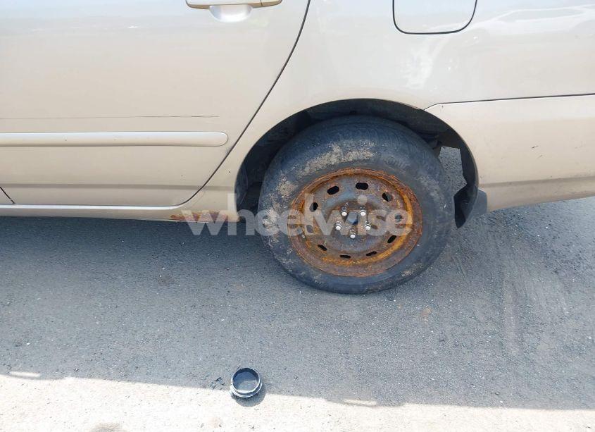 Photo 14 of 2005 Toyota Corolla LE (VIN 2T1BR32E75C436785)