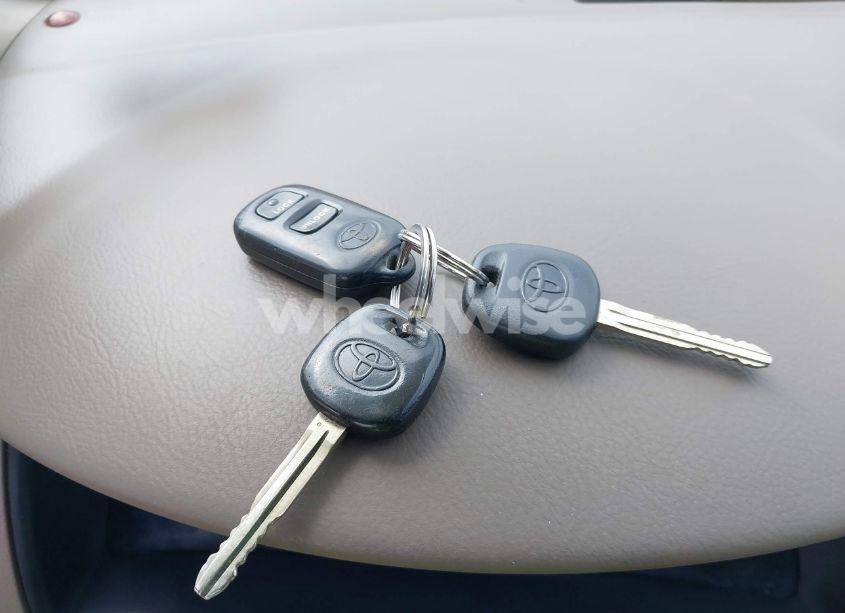 Photo 11 of 2005 Toyota Corolla LE (VIN 2T1BR32E75C467616)