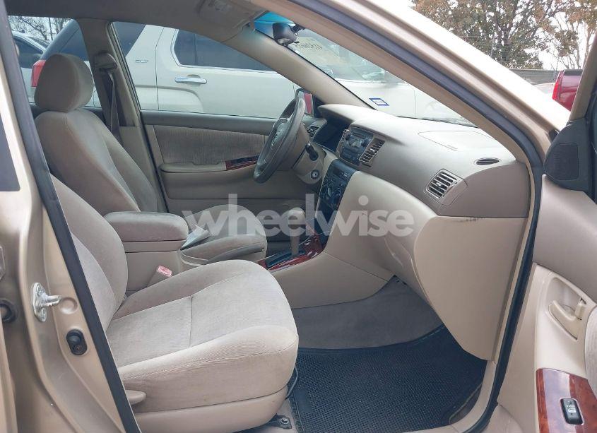 Photo 5 of 2005 Toyota Corolla LE (VIN 2T1BR32E75C467616)