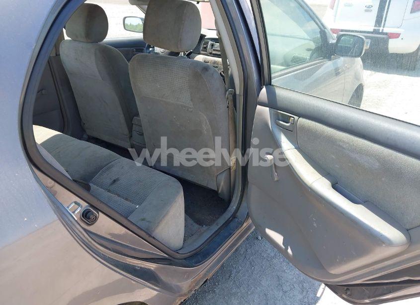 Photo 8 of 2005 Toyota Corolla CE (VIN 2T1BR32E75C556375)