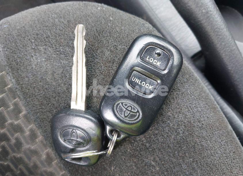 Photo 11 of 2006 Toyota Corolla S (VIN 2T1BR32E76C646224)