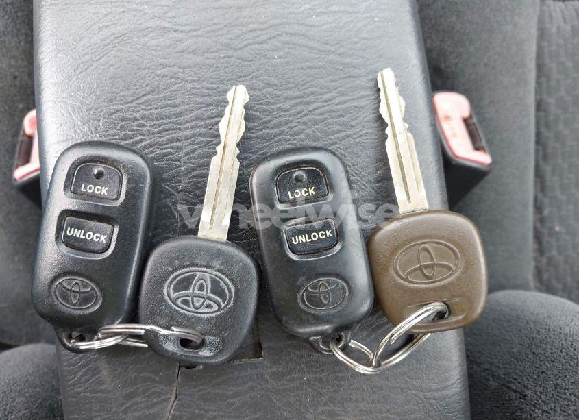 Photo 11 of 2008 Toyota Corolla S (VIN 2T1BR32E78C921271)